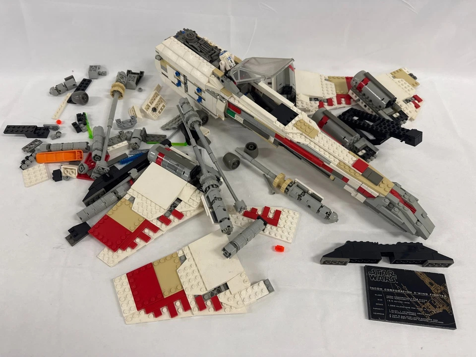 LEGO 7191 Star Wars UCS X-Wing Starfighter - Image 1 of 4