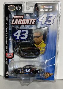 2007 Winners Circle Bobby Labonte Spiderman #43 With Hood Magnet 1/64