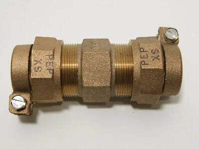 Caja Medidora Ford C66-33 026-23 Q2Q2-22 NL Acoplamiento C66-33-NL 5/8" o 3/4" Foto 1 de 4