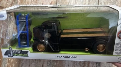 Just Trucks 1947 福特 COE 黑色/棕色 带螺丝刀和额外车轮 1: 24 比例 — 第 1/4 张图片