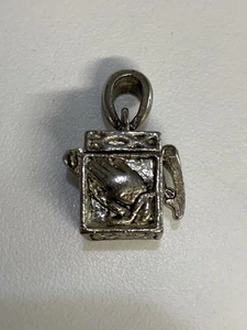 Vintage .925 Sterling Silver Stash / Prayer Box Pendant Charm Praying Hands - Picture 1 of 11