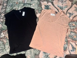 Express Supersoft Relaxed Scoop Neck Tunic Tee NWT XS - Black And Tan - Picture 1 of 6