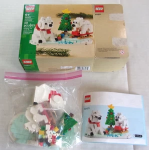 Used 100% Complete Lego 40571 Wintertime Polar Bears With Manual & Box Christmas - Picture 1 of 1