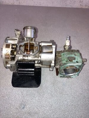 Redmax CHT2300 cortasetos cilindro pistón y cigüeñal lote 8 Foto 1 de 4