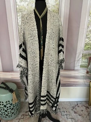 Suéter poncho cavalete, tamanho M/L, novo sem etiquetas  - Imagem 1 de 4