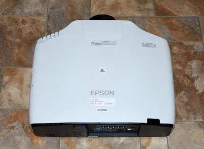 Epson Pro G7500U Projector WUXGA 4K Enhancement - 2405 Hrs - ELPLM08 - Image 1 of 4
