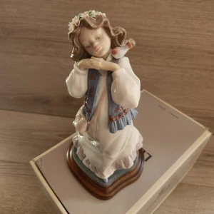 Lladro 6401 Porcelain Statue Dreams Of A Summer Past w/ Box & Stand - Picture 1 of 15