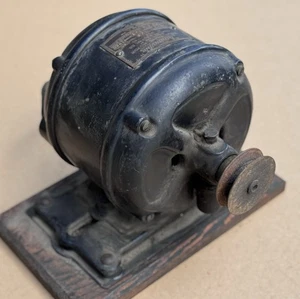 Vtg Invincible Century Electric Split Phase 1/6HP Motor 115V 1725RPM - Picture 1 of 9