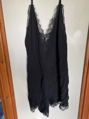 Express Womens Lacey Romper.  Size S - Изображение 1 из 4