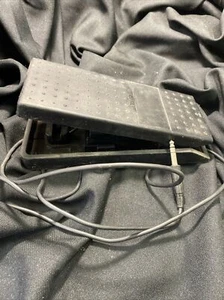 Yamaha CB83742 Guitar Volume Expression Accent Foot Pedal Effects FC7 Pedal - Picture 1 of 6