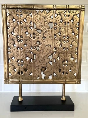 POTTERY BARN Latón 3 Velas Soporte Votivo Pantalla Relligrana 16" Alto - Base Negra Foto 1 de 3