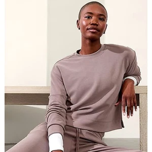 Sudadera Athleta Seasoft para mujer talla M cuello redondo rosa ahumada Tencel Athleisure - Imagen 1 de 10
