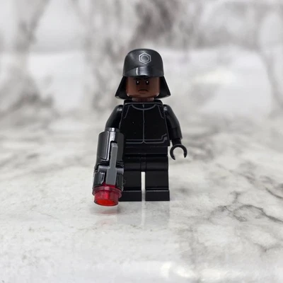 Lego First Order Crew Member (Officer Sumistu) Minifigure Star Wars 75132 - Image 1 of 2
