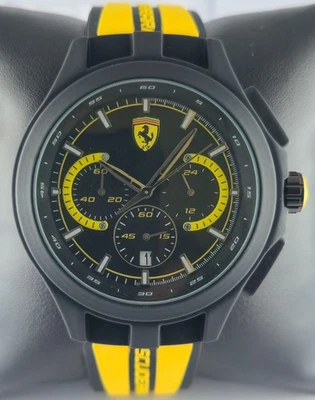 Reloj pulsera de cuarzo Ferrari de lujo cronógrafo para hombre esfera negra banda de goma Foto 1 de 4