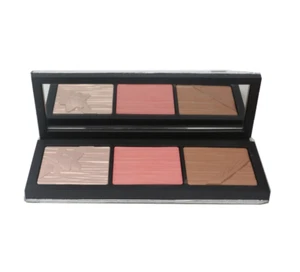 MAC Shiny Pretty Things Face Compact - Fair - Picture 1 of 1