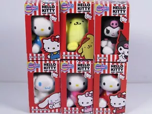 2024 Micro Teenies HELLO KITTY & FRIENDS Juego Completo 6 Mini Juguetes de Peluche NUEVO - Imagen 1 de 5