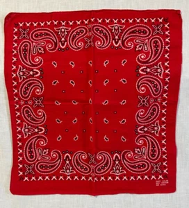 Vintage Red Bandana Handkerchief 100% Cotton Fast Color RN13962 Paisley 14"x16" - Picture 1 of 4