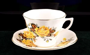 *Juego de tazas y platillos de té Bone China hechos en Inglaterra - Imagen 1 de 4