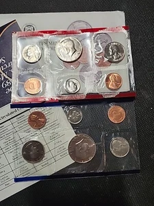 United States Mint 1989 Uncirculated Coin Set D and P Mint Marks OGP Pre-Owned - Picture 1 of 7