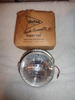 Conjunto de faros de luz alta izquierda NOS Mopar 1958-62 Foto 1 de 2