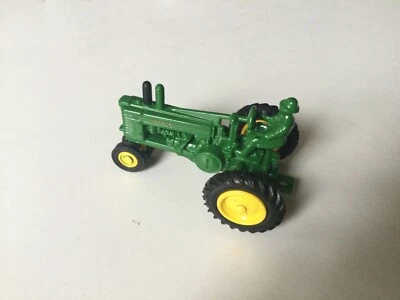 JOHN DEERE TRACTOR model A with man 1:64 scale - Image 1 of 4