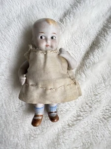 CHUBBY GERMAN ANTIQUE MINIATURE BISQUE DOLL JOINTED w/ OUTFIT ! ~ 2.5 in TALL - Picture 1 of 8