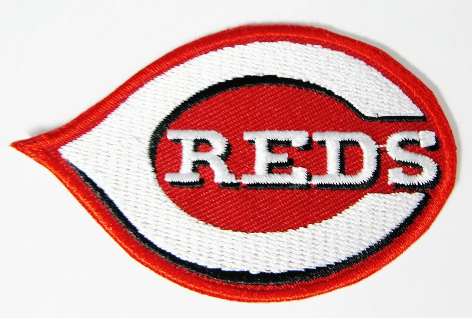 LOT 0F (1) MLB CINCINNATI REDS EMBROIDERED BASEBALL PATCH  ITEM # 56 - Image 1 of 1