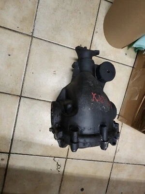 2004 2005 JAGUAR XJ8 XJ8L XJR SUPER V8 VANDEN PLAS REAR DIFFERENTIAL - Image 1 of 3