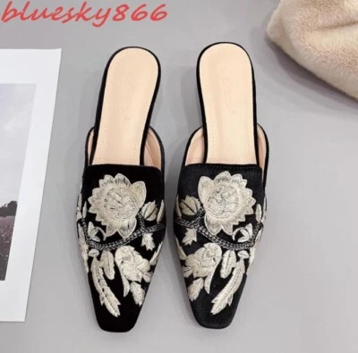 Mujeres Floral Bordado Punta Gatito Tacones Mula Zapatos Terciopelo Sandalias Bomba Foto 1 de 4