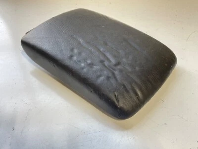 2008 2011 Subaru Impreza Center Console Lid Arm Rest 2005-2008 2009 Legacy Black - Image 1 of 3