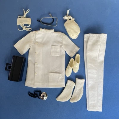 Винтажная Барби Кен #793 Dr. Ken наряд и аксессуары в комплекте - Изображение 1 из 4