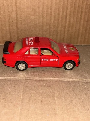 1/39 Scale Mercedes-Benz 190E W201 Fire Dept Emergency Diecast Car - Welly 8667 - Image 1 of 4