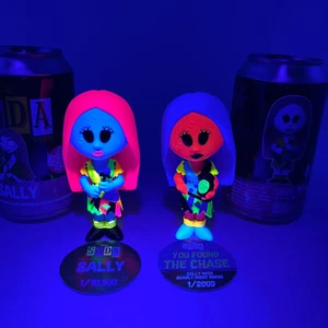 Funko Soda Nightmare Before Christmas SALLY Funko BLACKLIGHT Common + CHASE - Bild 1 von 4