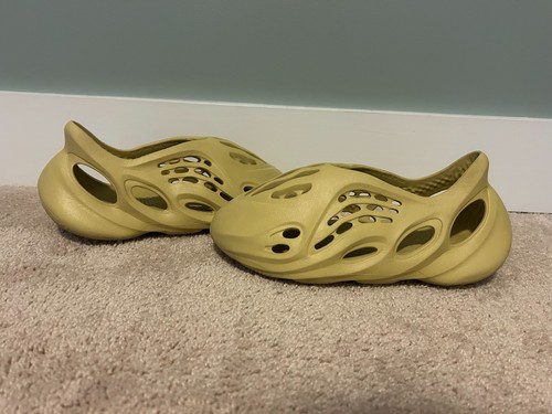 Adidas Yeezy Foam Runner Zolfo Taglia 10 Uomo