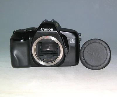 Canon EOS 850 35mm SLR Film Camera #0182 - Image 1 of 4
