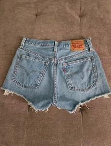 501 Damen Levi Shorts Größe W26 - Bild 1 von 10