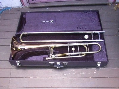 Trombón Holton TR 160 con boquilla boquilla cuerno de latón instrumento musical Foto 1 de 4
