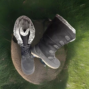 Target Women's Snow Boots Black Size 9 Leather + Vegan Faux Fur Lace Up Tan Sole - Picture 1 of 24