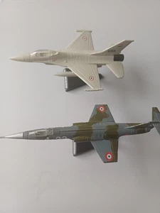 Postage Stamp Model Power Pair X2 Joblot Italian Jet Fighters F16 & Starfighter - Picture 1 of 4