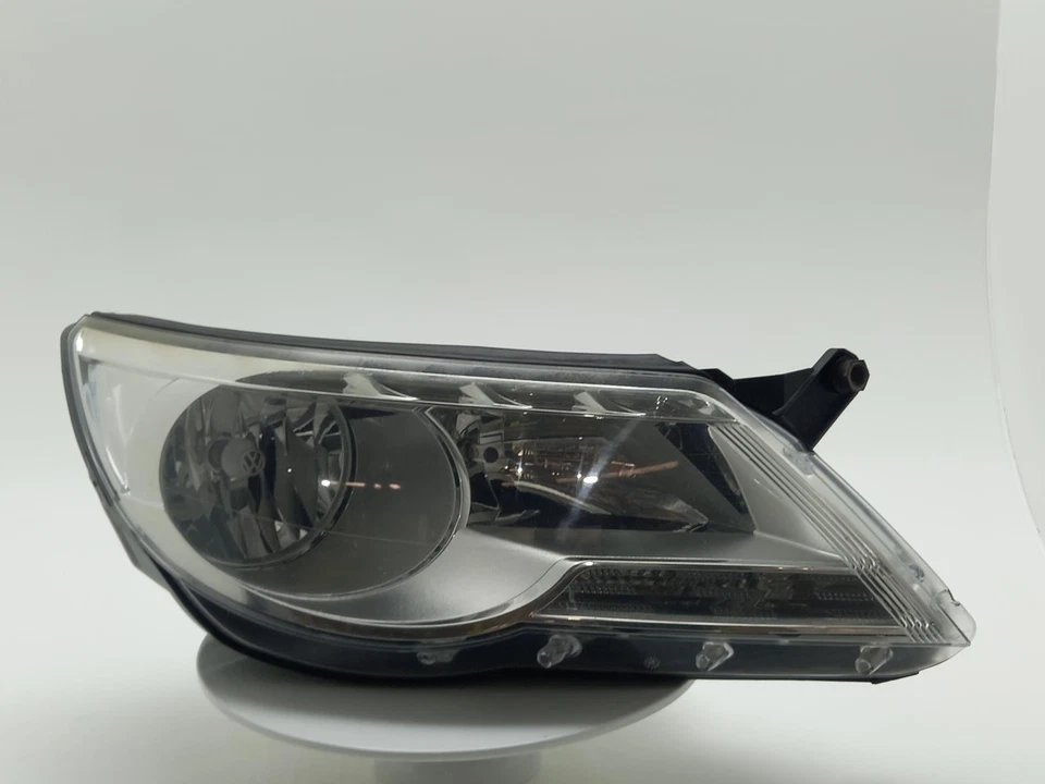 VOLKSWAGEN TIGUAN Headlamp Headlight O/S 2007-2013 5 Door Estate RH 5N2941032K  - Изображение 1 из 4