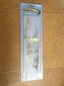 K-line by Lionel 22534 Super Streets D16 Curved Guard Rail New in Package - Picture 1 of 6
