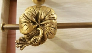 80cm Brass Towel Rack Hibiscus Figurine Vintage Wall Mounted Bathroom Home Decor - Picture 1 of 12