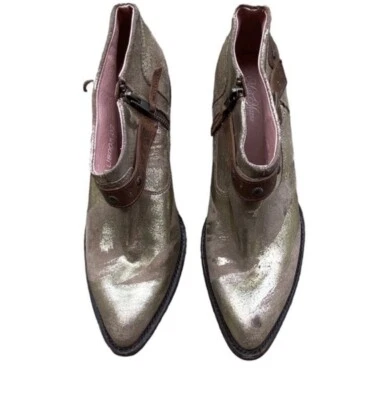 Botín Miss Macie Metallic Pitchin a Fit 8 Western Dorado Marrón Foto 1 de 4