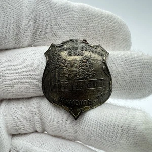 Distintivo Coolidge Boyhood Home Plymouth VT ROTTO VEDI FOTO - Foto 1 di 13