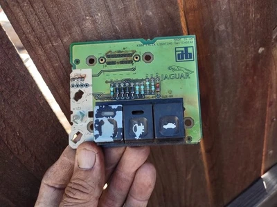 Jaguar 1995-1997 XJR xj6 X300 OEM Facia maletero antiniebla pss9606. B01337 01  Foto 1 de 4