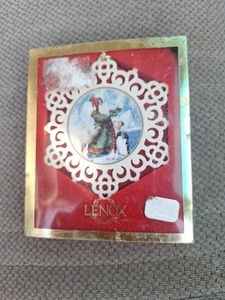 1999 Lenox Santa's Gift of Peace Magic of Christmas Filigree Snowflake Ornament - Picture 1 of 3