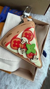 Louis Vuitton Monogram Pizza Bag Charm / Key Holder M02189 New - Picture 1 of 8