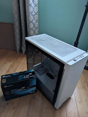 Corsair Carbide Series 275R Mid-Tower ATX Case(White) +650W Power supply +6 fans - Image 1 of 4