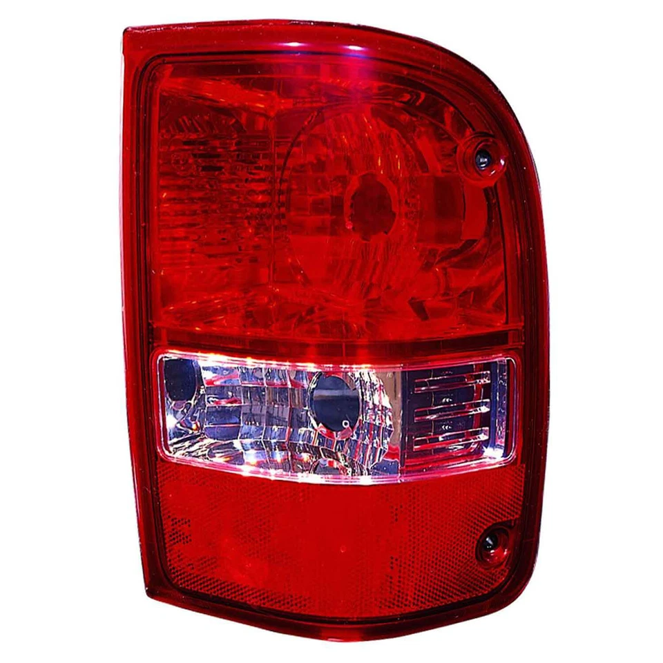 FO2818121C DRIVER SIDE TAIL LIGHT LENS AND HOUSING - Image 1 of 1