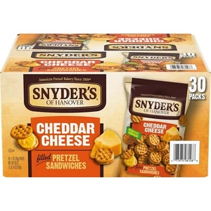 Snyder's Cheddar Käse Brezel Sandwiches - perfekte Snack Packs für unterwegs - Bild 1 von 8